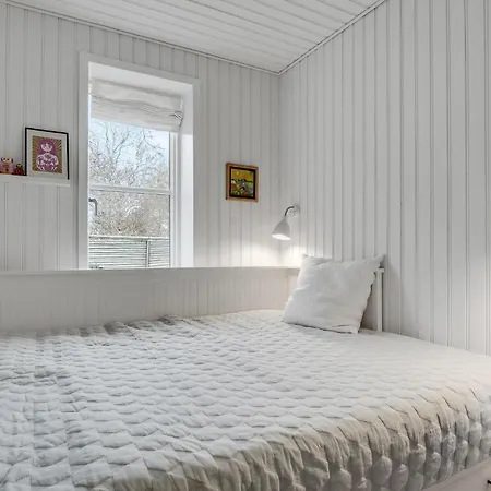 Holiday home Awesome In Hjby With 2 Bedrooms And Wifi *