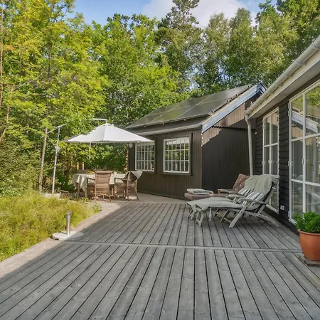 2 Bedroom Cozy In Ferienhaus *
